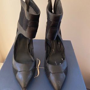 POUR LA VICTOIRE SHOES